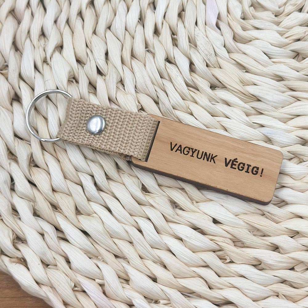 Vagyunk végig! kulcstartó