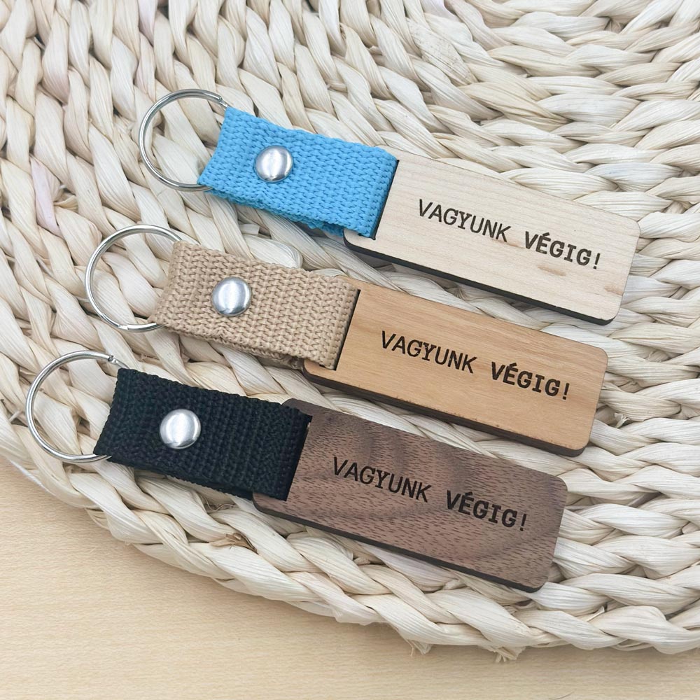 Vagyunk végig! kulcstartó