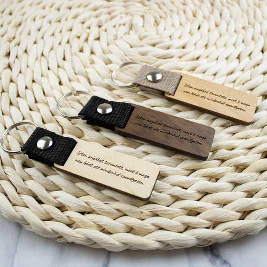 Isten anyákat teremtett, mert ő maga nem lehet ott mindenhol személyesen. kulcstartó