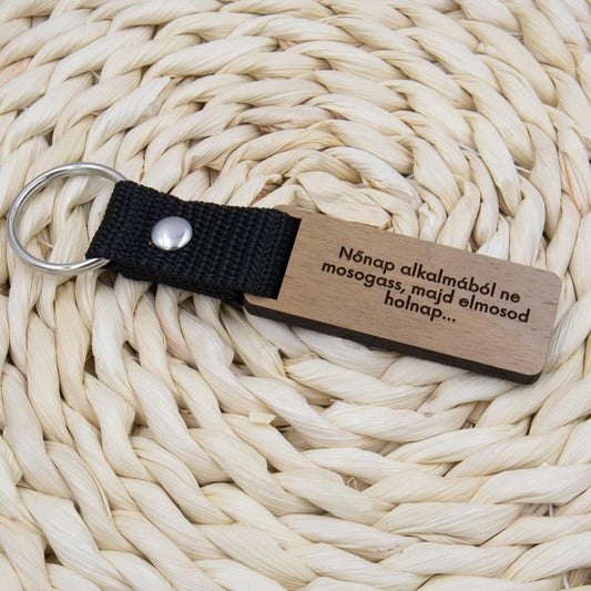 Nőnap alkalmából ne mosogass, majd elmosod holnap... kulcstartó