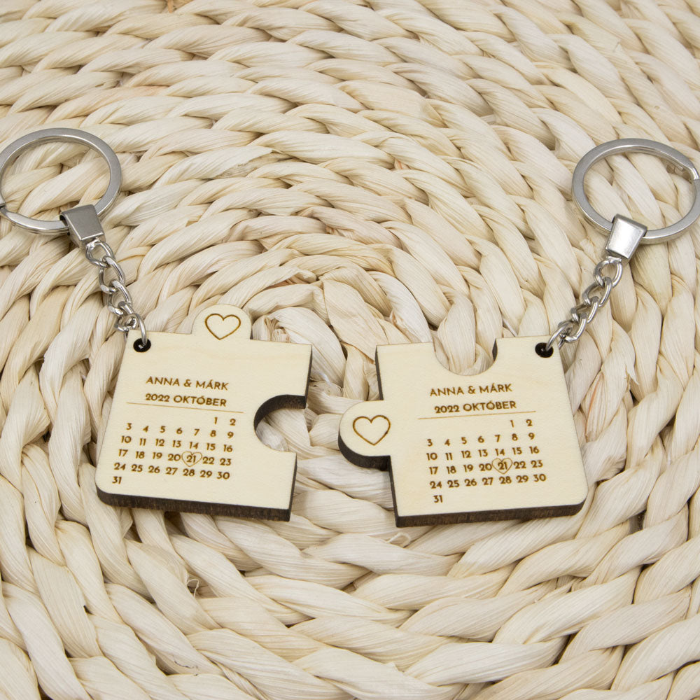 Egyedi dátumos puzzle páros kulcstartó