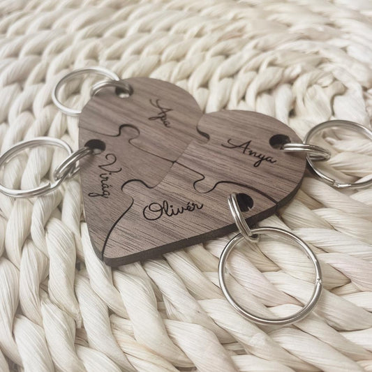 Szív alakú puzzle kulcstartó