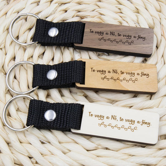 Te vagy a Nő, te vagy a fény. kulcstartó